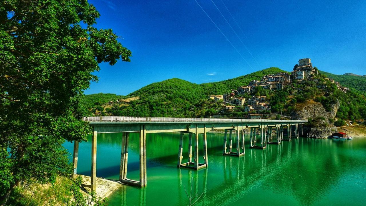 La Terrazza Sul Lago Turano Castel di Tora Ngoại thất bức ảnh